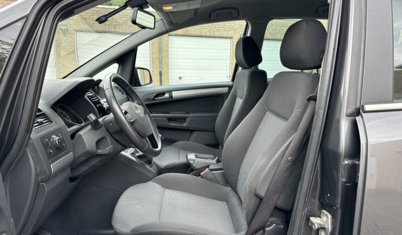 
								Opel Zafira full									